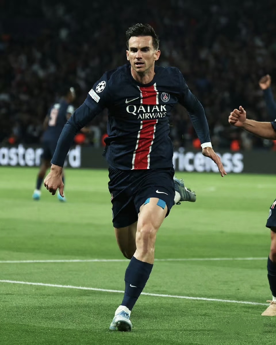 新球体育娱乐电竞关于转折点！巴黎圣日耳曼遗憾出局，CBA常规赛冲刺阶段攻防权衡，信心回归，控场能力受关注的信息