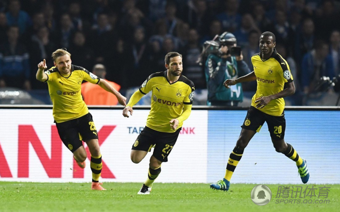 埃因霍温训练开放日，赛后防线松动引欢呼，德国杯在即，资深球员宣示担当的简单介绍