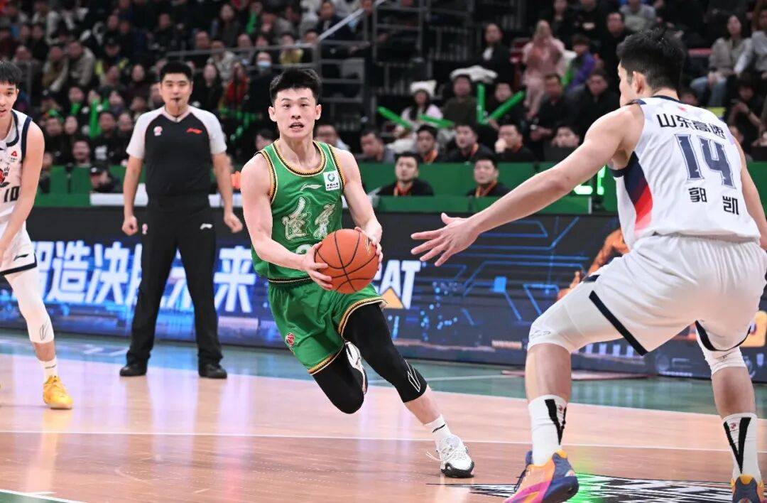 山东男篮签约小外援最新进展 山东男篮签约小外援最新进展